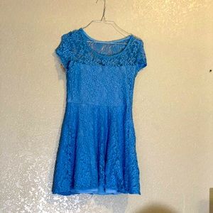 Blue short lace dress